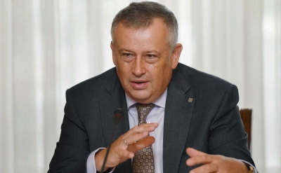Прокуратура вынесла предостережение губернатору Дрозденко за болота для многодетных