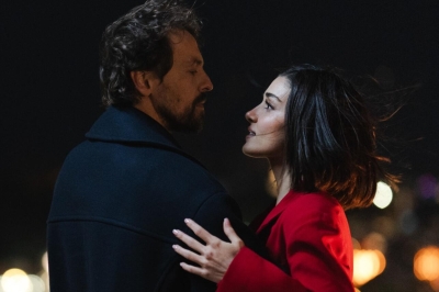 Вышел трейлер турецкой мелодрамы «Два мира, одно желание» с Ханде Эрчел